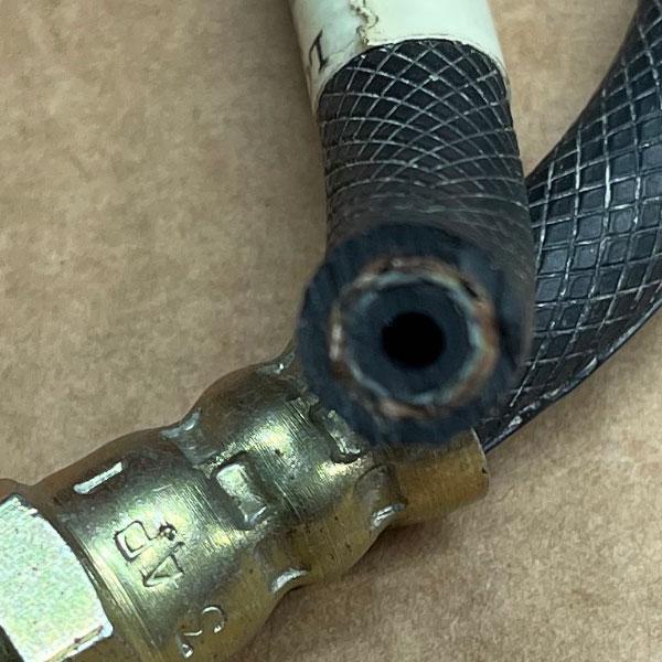 Brake hose in good condition