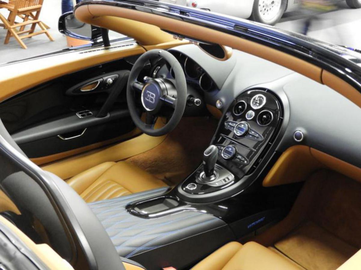 The 410 km/h Bugatti Veyron 16.4 Grand Sport Vitesse